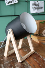 STUDIO desklamp, metal pine wood - Zwart