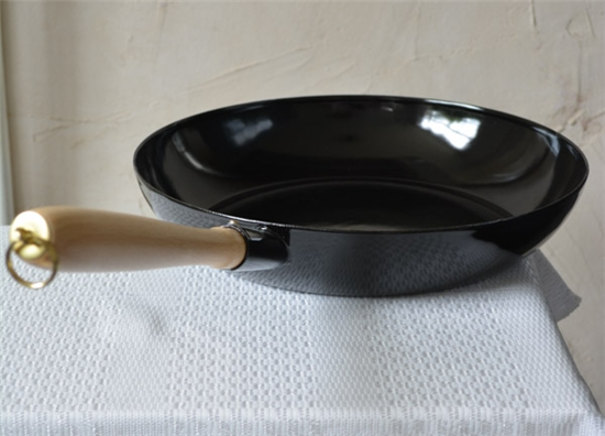 Enamel frying pan - 20 - 30cm